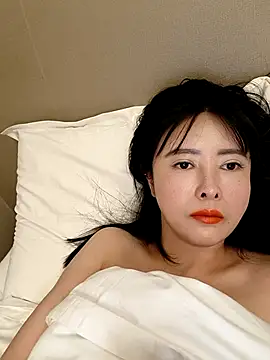 Snapshot of lilandi0521 chatting on February 25, 2025, 1:09 am lilandi0521 online show from February 25, 2025, 1:09 am