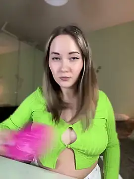 Snapshot of Kiss_My_Body chatting on January 21, 2025, 6:23 pm Kiss My Body online show from January 21, 2025, 6:23 pm