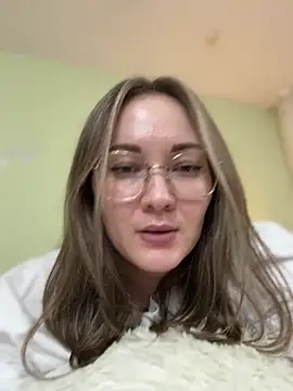 Snapshot of Kiss_My_Body chatting on January 27, 2025, 10:16 pm Kiss My Body online show from January 27, 2025, 10:16 pm