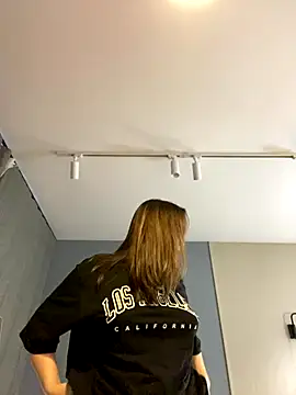 Snapshot of Kiss_My_Body chatting on September 14, 2025, 4:06 pm Kiss My Body online show from September 14, 2025, 4:06 pm