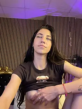 Snapshot of KeylaBlair chatting on March 7, 2025, 3:28 pm KeylaBlair online show from March 7, 2025, 3:28 pm