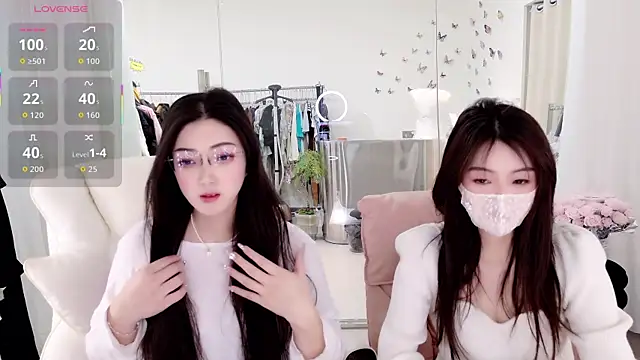 miaomiao-777 online show from February 28, 2026, 4:35 am