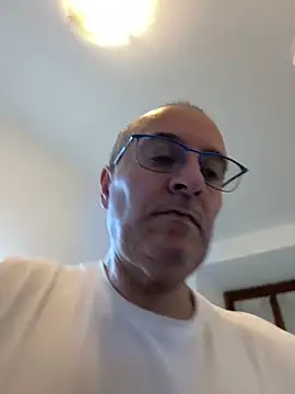 Snapshot of sempreilmio2 chatting on February 11, 2025, 7:05 pm sempreilmio2 online show from February 11, 2025, 7:05 pm