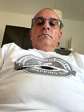 Snapshot of sempreilmio2 chatting on September 18, 2025, 12:18 pm sempreilmio2 online show from September 18, 2025, 12:18 pm