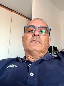 Snapshot of sempreilmio2 chatting on September 19, 2025, 7:10 am sempreilmio2 online show from September 19, 2025, 7:10 am