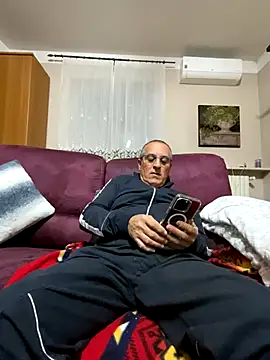 Snapshot of sempreilmio2 chatting on October 5, 2025, 8:40 pm sempreilmio2 online show from October 5, 2025, 8:40 pm