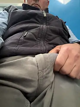 Snapshot of sempreilmio2 chatting on November 7, 2025, 11:43 am sempreilmio2 online show from November 7, 2025, 11:43 am