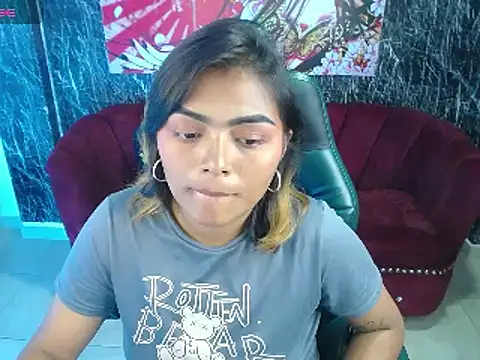 Snapshot of madelein_m chatting on January 29, 2025, 11:56 pm madelein m online show from January 29, 2025, 11:56 pm