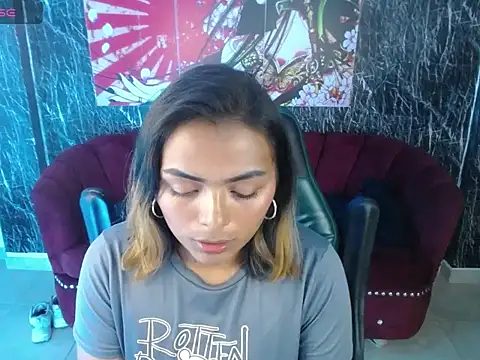 Snapshot of madelein_m chatting on February 4, 2025, 1:02 am madelein m online show from February 4, 2025, 1:02 am