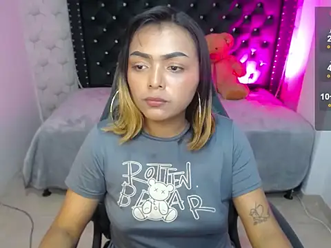 Snapshot of madelein_m chatting on February 20, 2025, 7:30 pm madelein m online show from February 20, 2025, 7:30 pm