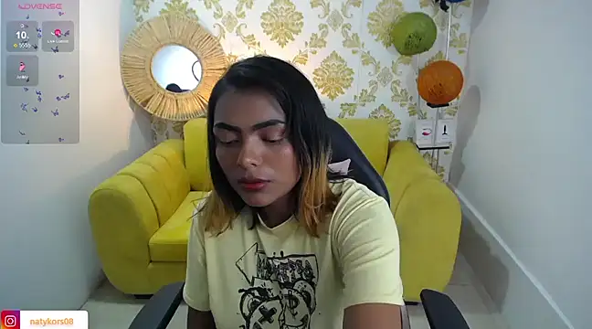 Snapshot of madelein_m chatting on February 22, 2025, 9:26 pm madelein m online show from February 22, 2025, 9:26 pm