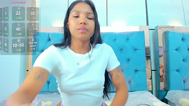 Snapshot of pocahontas_pow chatting on December 18, 2025, 11:49 am pocahontas pow online show from December 18, 2025, 11:49 am