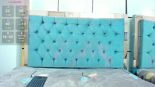 Snapshot of pocahontas_pow chatting on January 15, 2026, 12:10 pm pocahontas pow online show from January 15, 2026, 12:10 pm