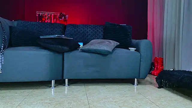 Snapshot of SamaraStone chatting on February 19, 2026, 7:43 pm SamaraStone online show from February 19, 2026, 7:43 pm