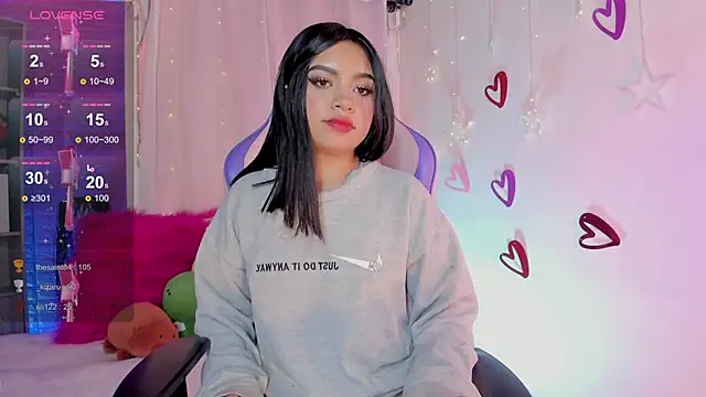 Snapshot of emma_soffia_ chatting on March 7, 2025, 8:55 pm emma soffia  online show from March 7, 2025, 8:55 pm