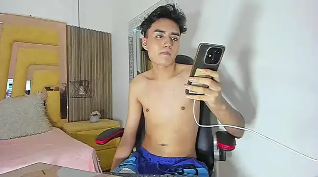 Snapshot of AiddenScott chatting on January 22, 2025, 10:29 am AiddenScott online show from January 22, 2025, 10:29 am