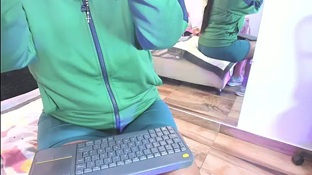 raquell moore online show from April 4, 2026, 1:19 pm