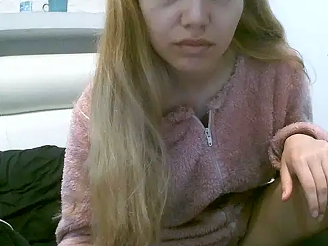 Snapshot of VittoriaTaylor chatting on October 23, 2025, 3:33 pm VittoriaTaylor online show from October 23, 2025, 3:33 pm