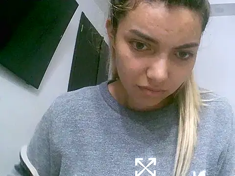 Snapshot of VittoriaTaylor chatting on February 15, 2026, 11:56 pm VittoriaTaylor online show from February 15, 2026, 11:56 pm