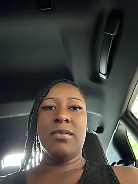 xoxoHotCoCo online show from May 27, 2026, 1:52 pm