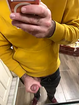 Snapshot of Klaus298 chatting on November 22, 2025, 6:34 am Klaus298 online show from November 22, 2025, 6:34 am