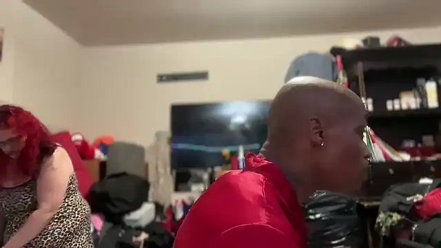 Snapshot of assntitz333 chatting on April 12, 2026, 9:25 am assntitz333 online show from April 12, 2026, 9:25 am