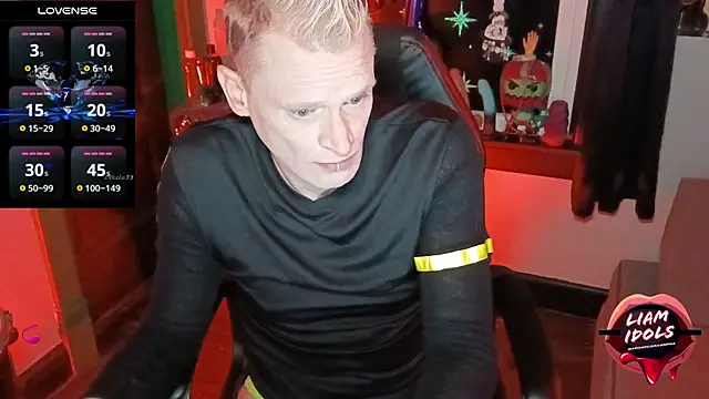 LiamIdols online show from November 11, 2025, 12:43 am