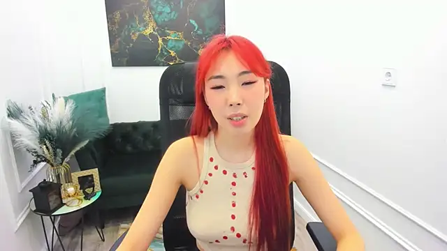 AnnaReyla online show from March 5, 2026, 12:12 pm