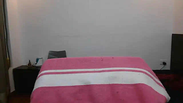 Snapshot of LovelyRosy chatting on September 25, 2025, 12:36 am LovelyRosy online show from September 25, 2025, 12:36 am