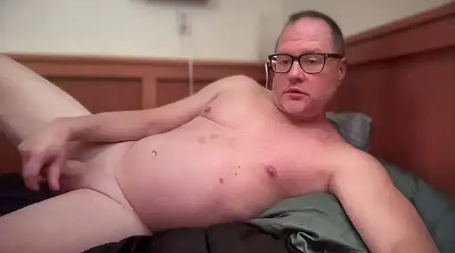 Snapshot of __DR3W__ chatting on January 25, 2025, 4:35 pm DR3W online show from January 25, 2025, 4:35 pm