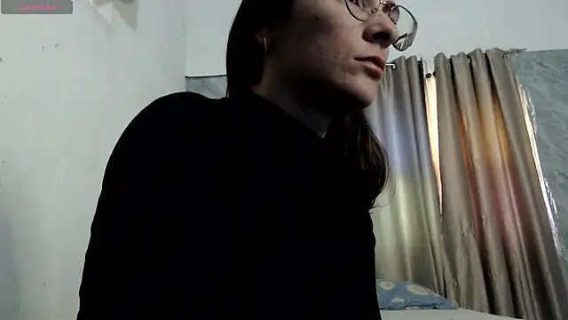Snapshot of MARIELSINS_AND_DAIKIJACK chatting on July 4, 2026, 4:13 pm MARIELSINS AND DAIKIJACK online show from July 4, 2026, 4:13 pm