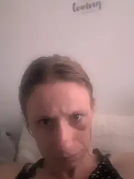 Snapshot of VibeyLovers chatting on September 9, 2025, 3:55 pm VibeyLovers online show from September 9, 2025, 3:55 pm