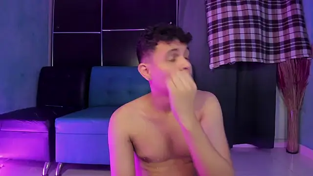 CoupleTwink12 online show from January 27, 2025, 3:26 am