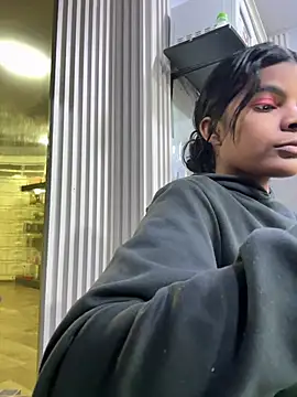 BriannaRoses online show from April 15, 2026, 4:08 am