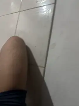 Snapshot of MorenoTatuado011 chatting on November 23, 2025, 8:14 am MorenoTatuado011 online show from November 23, 2025, 8:14 am