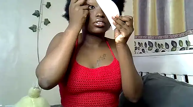 Snapshot of Vprettieeer chatting on February 22, 2025, 5:44 am Vprettieeer online show from February 22, 2025, 5:44 am