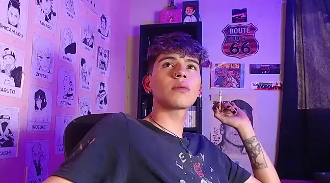 Snapshot of Mickey_Magic chatting on January 30, 2025, 3:51 pm Mickey Magic online show from January 30, 2025, 3:51 pm