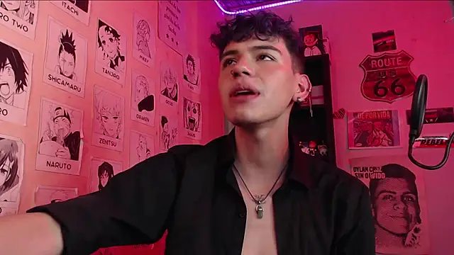 Snapshot of Mickey_Magic chatting on February 3, 2025, 7:31 pm Mickey Magic online show from February 3, 2025, 7:31 pm