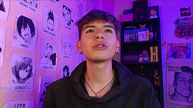 Snapshot of Mickey_Magic chatting on February 9, 2025, 8:54 am Mickey Magic online show from February 9, 2025, 8:54 am