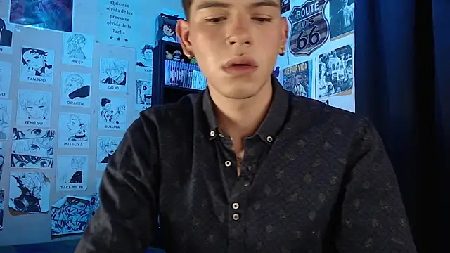 Snapshot of Mickey_Magic chatting on March 22, 2025, 4:45 am Mickey Magic online show from March 22, 2025, 4:45 am