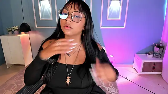 isabella zc online show from June 3, 2026, 2:08 pm
