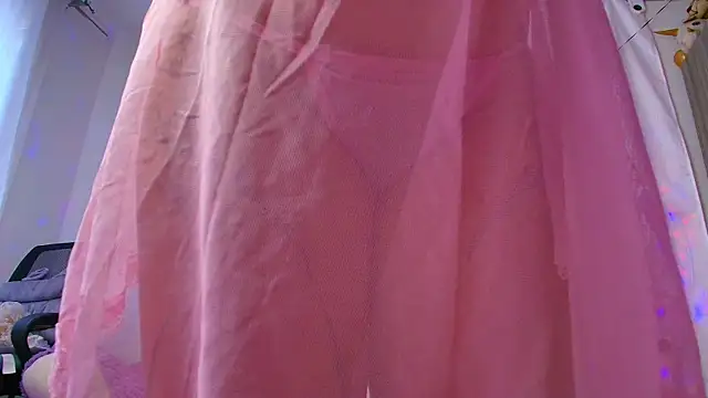 Snapshot of MiaFlamesxxx chatting on September 27, 2025, 7:30 pm MiaFlamesxxx online show from September 27, 2025, 7:30 pm