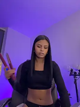 Snapshot of Michell_sr chatting on September 16, 2025, 1:17 am Michell sr online show from September 16, 2025, 1:17 am