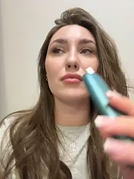 KiraBarlows online show from February 13, 2026, 8:49 pm