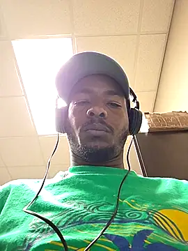 Perritoartemiza online show from April 15, 2026, 3:19 pm