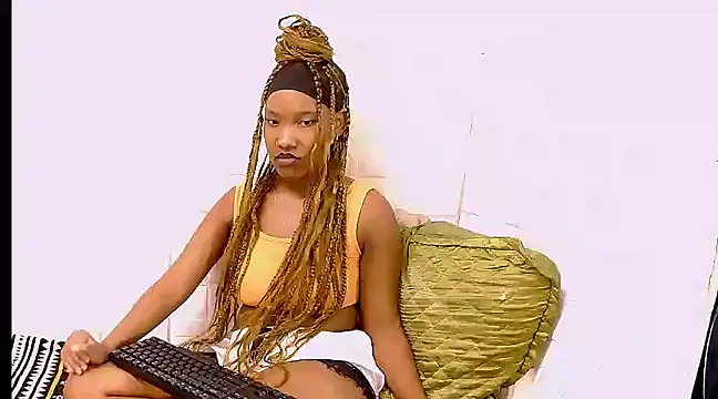 EroticSexyPrada online show from March 5, 2025, 8:00 pm