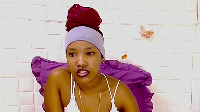 EroticSexyPrada online show from April 2, 2026, 6:05 pm