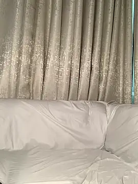 madell online show from July 10, 2026, 3:44 am