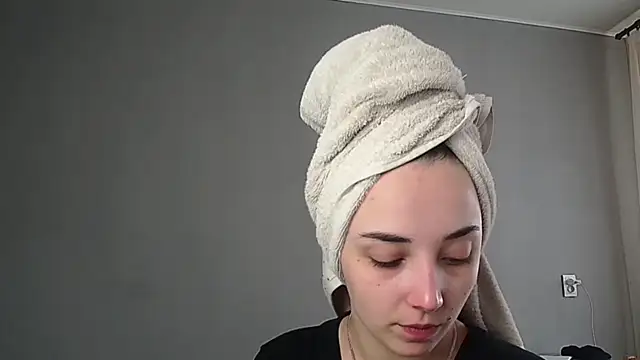 Eva Gloryy online show from March 5, 2026, 12:34 pm