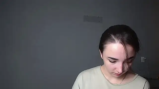 Eva Gloryy online show from March 10, 2026, 9:09 pm